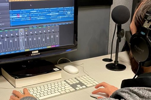 Como é o processo de edição de áudio na Tumpats?